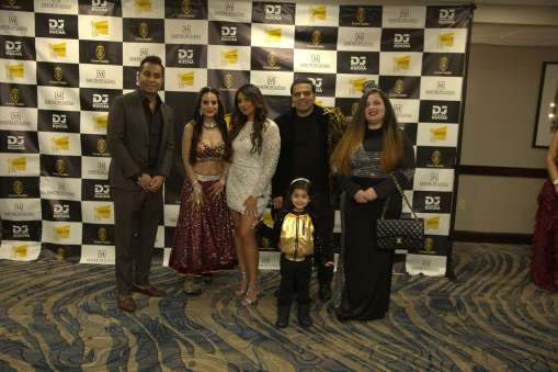 New Year Eve with Ameesha Patel-Live Performance 23-24