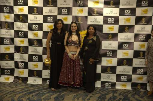 New Year Eve with Ameesha Patel-Live Performance 23-24