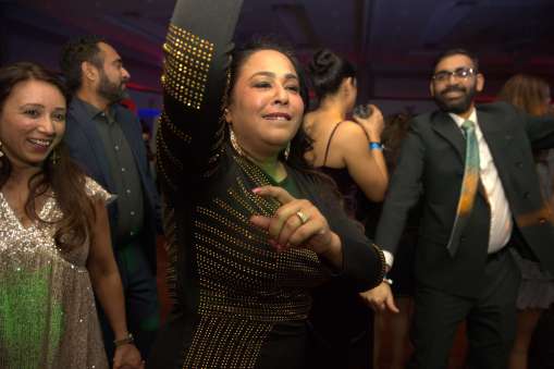 New Year Eve with Ameesha Patel-Live Performance 23-24