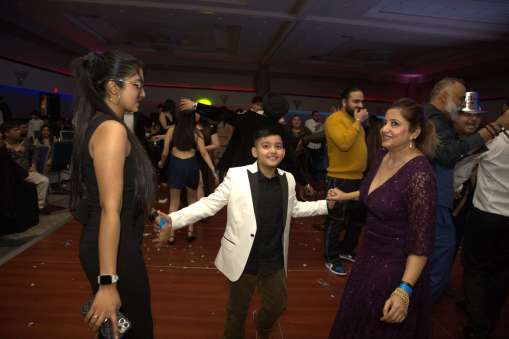 New Year Eve with Ameesha Patel-Live Performance 23-24